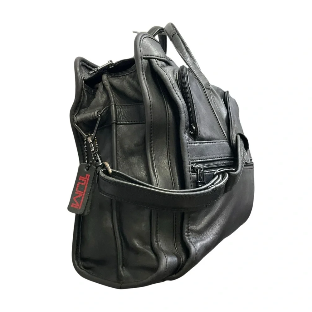 🧳 TUMI Leather Expandable Laptop Briefcase — Black Executive Business Bag 15–16”